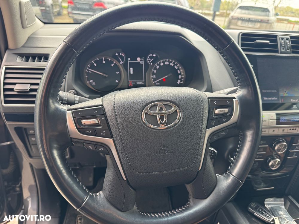 Toyota Land Cruiser - 19