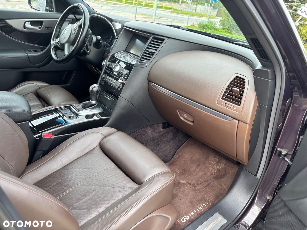 Infiniti Q70 3.0d S Premium - 10