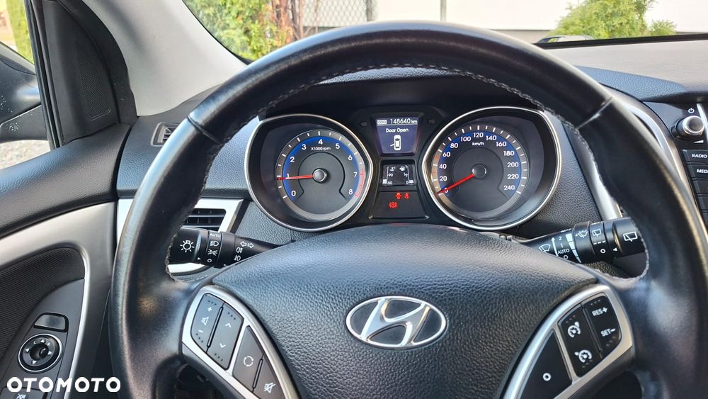 Hyundai i30 i30cw 1.4 Fifa World Cup Edition - 13