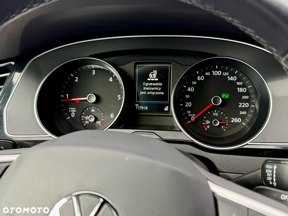 Volkswagen Passat 2.0 TDI EVO Elegance DSG - 17