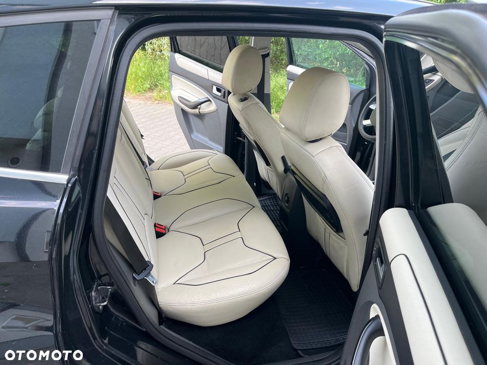 Ford Kuga 2.0 TDCi 2x4 Champions Edition - 14