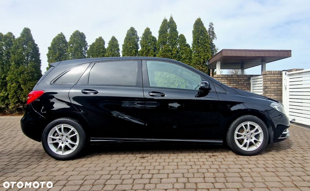 Mercedes-Benz Klasa B 180 BlueEFFICIENCY Edition Style - 3
