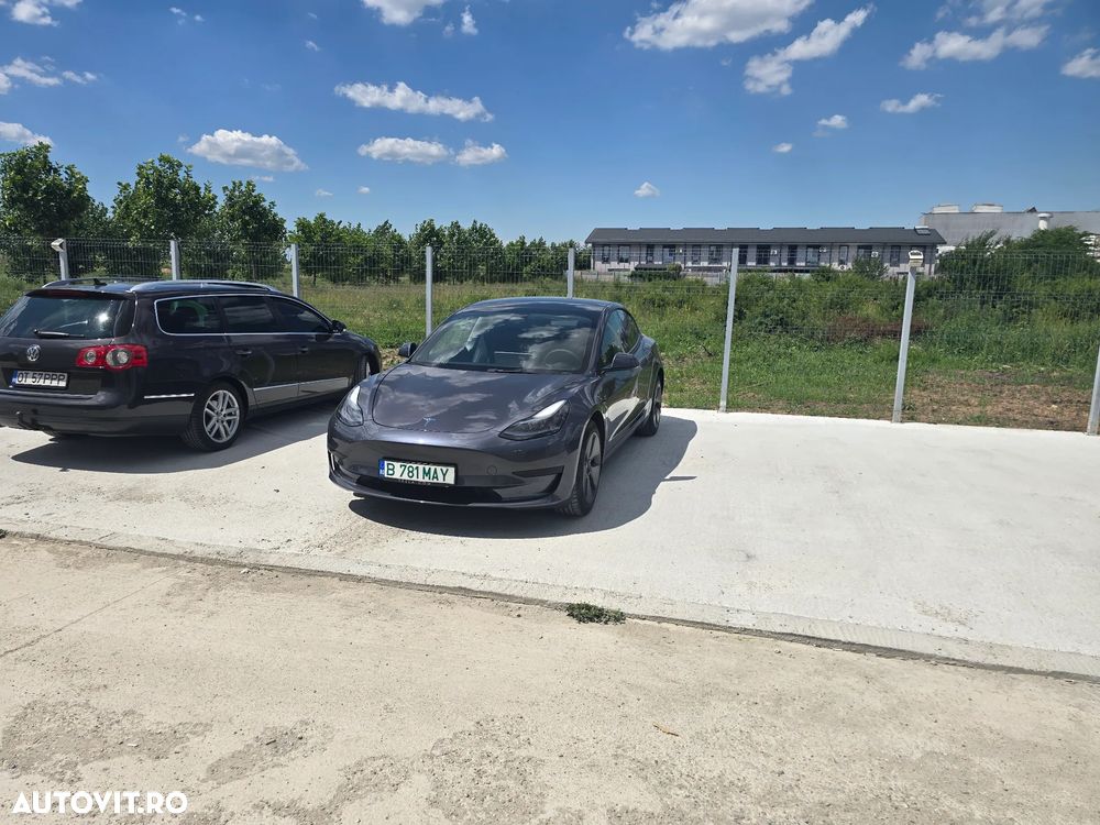 Tesla Model 3 - 3