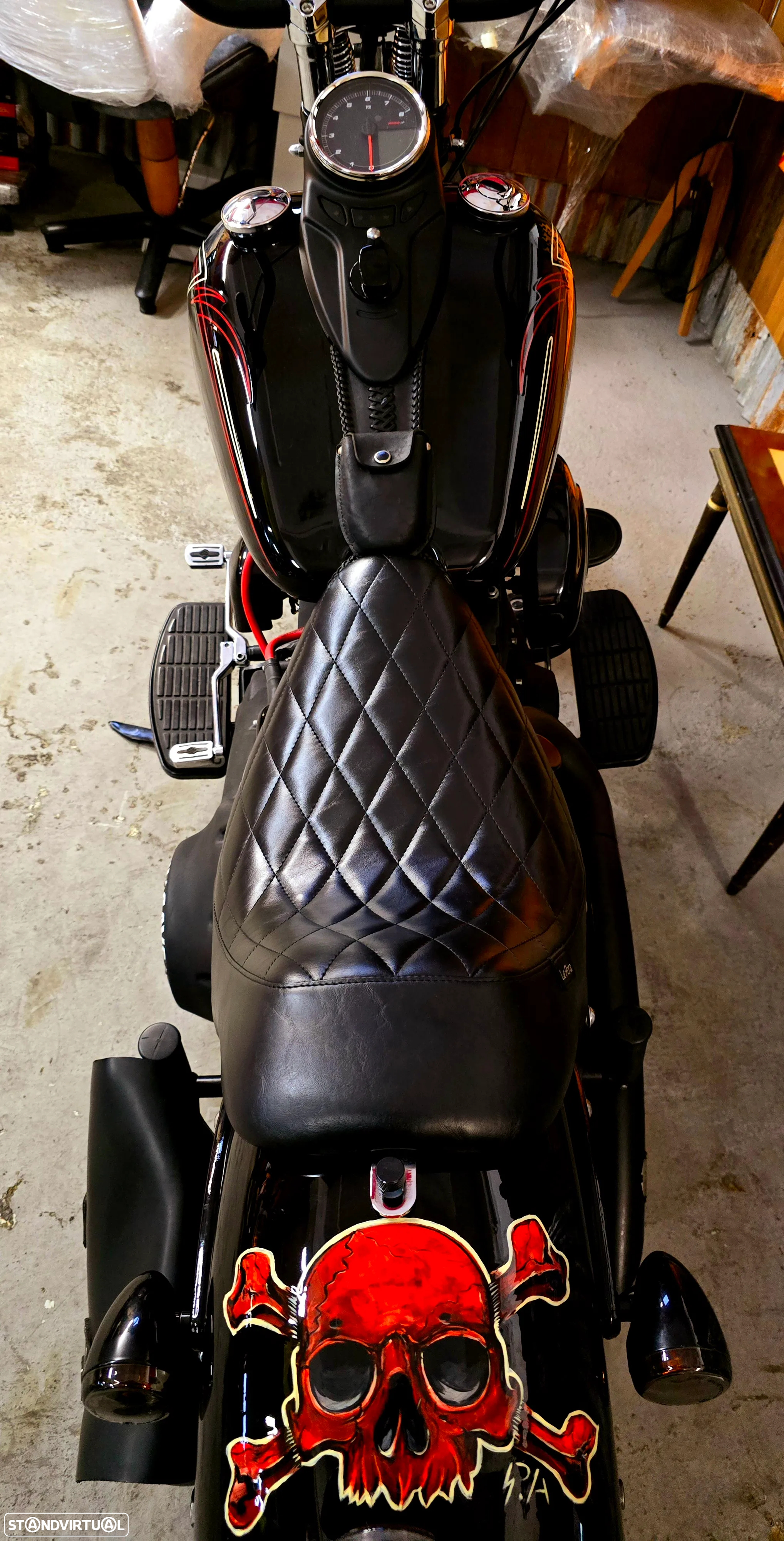 Harley-Davidson FXSTS CROSSBONES - 12