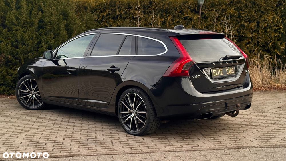 Volvo V60 D4 Geartronic Momentum - 22