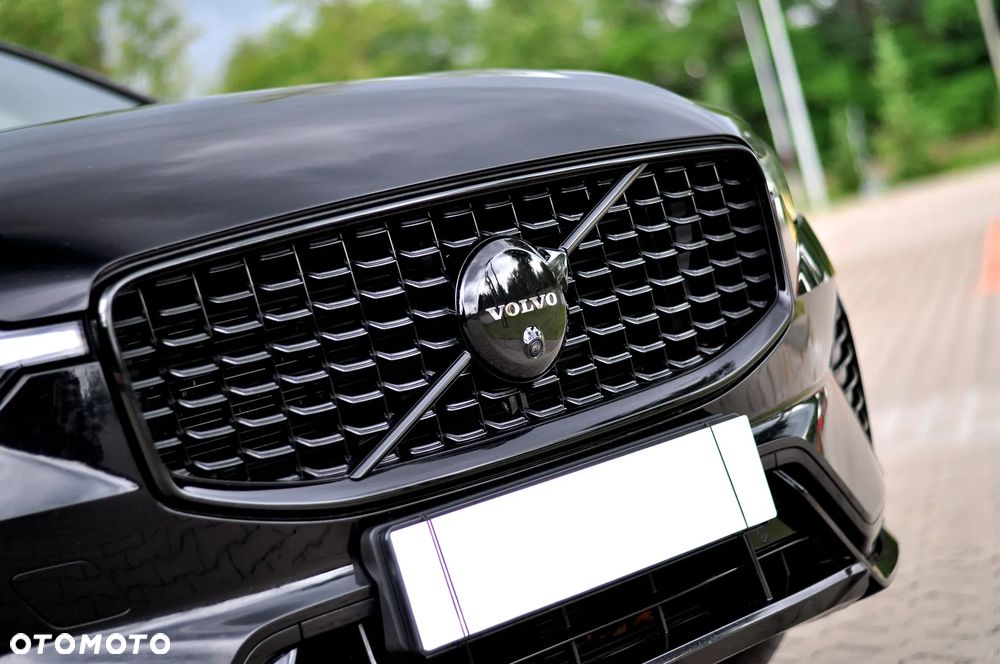 Volvo XC 60 B4 D AWD Ultimate Dark - 3