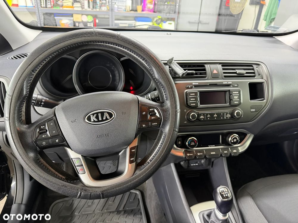 Kia Rio - 9