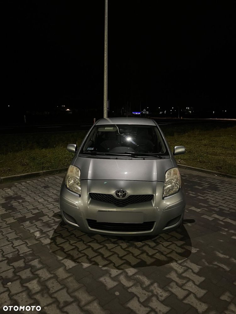 Toyota Yaris - 2