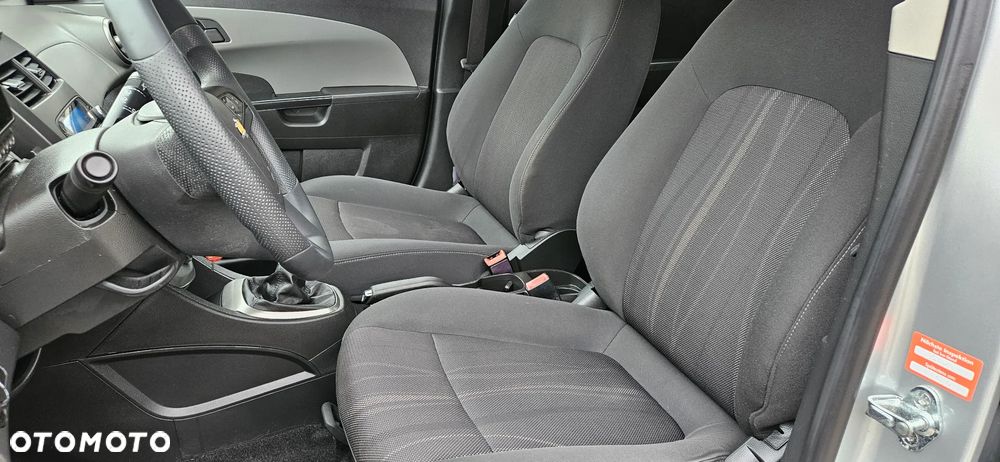 Chevrolet Aveo 1.4 LT S/S - 15
