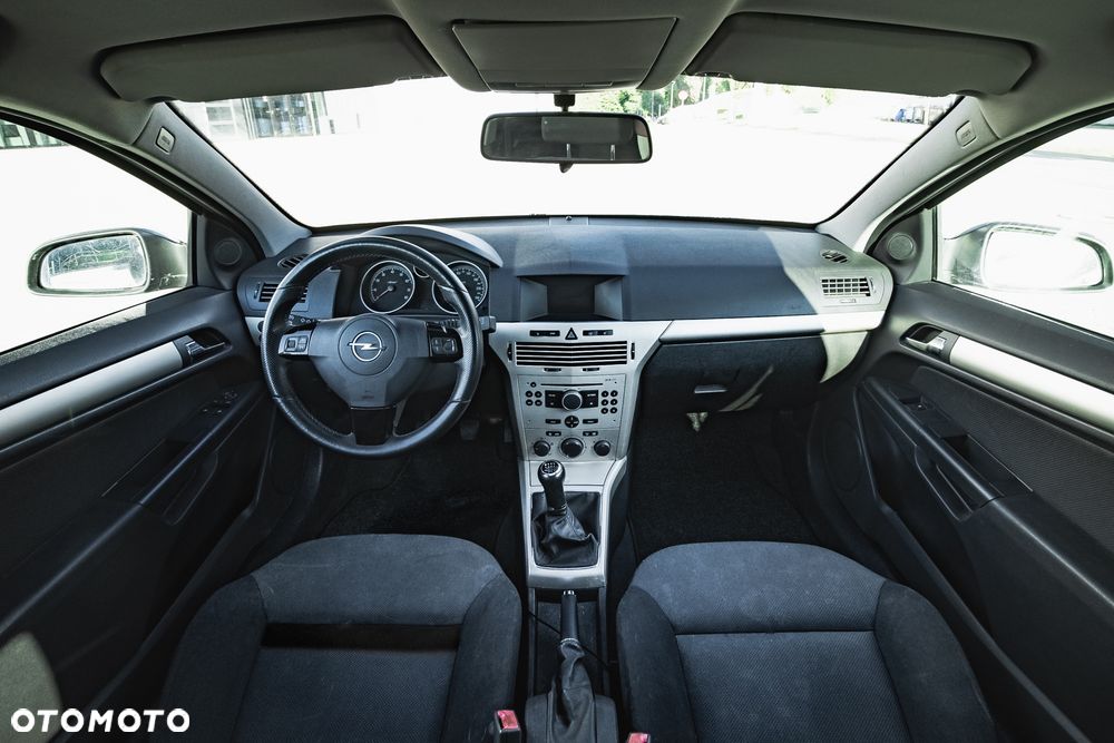 Opel Astra 1.6 Turbo Sport - 8