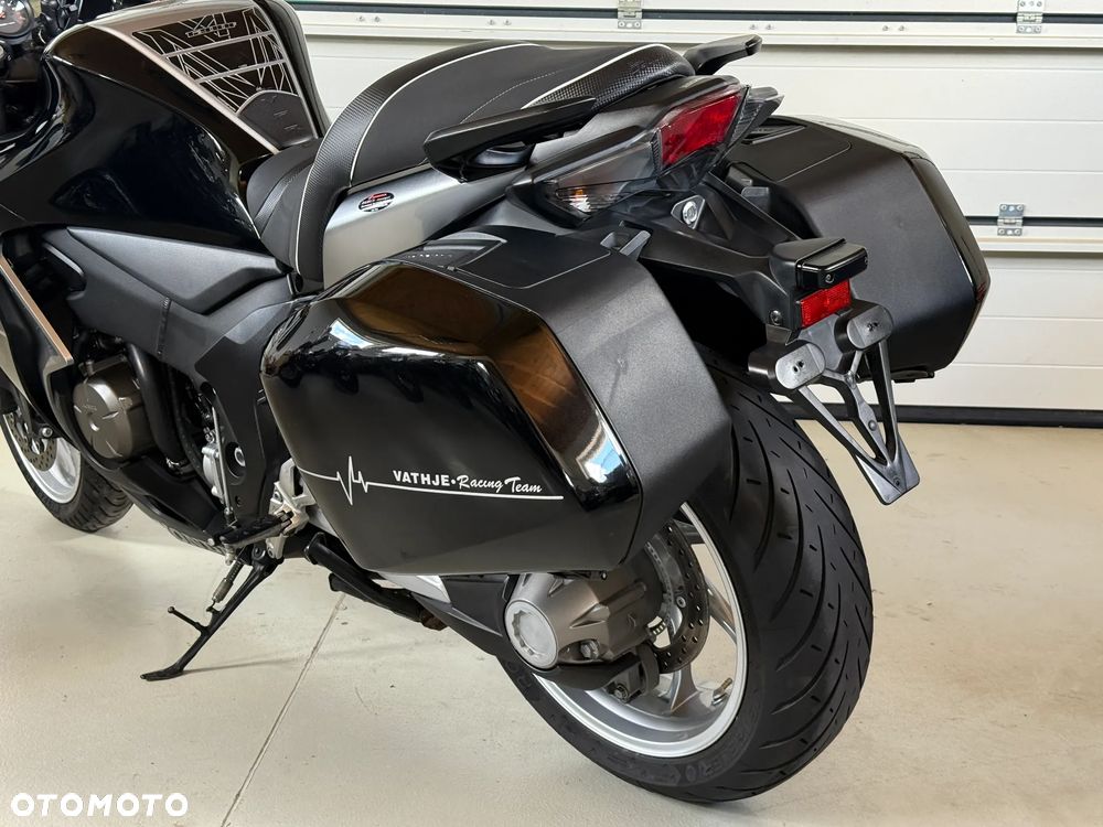 Honda VFR - 7