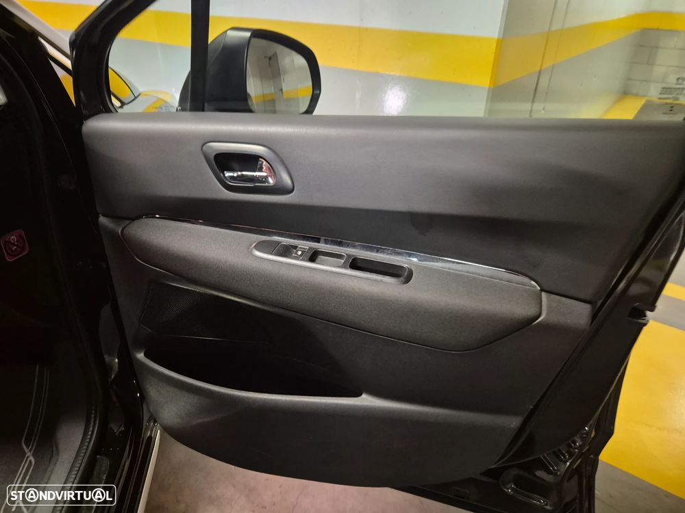 Peugeot 3008 1.6 e-HDi Style 2-Tronic - 39