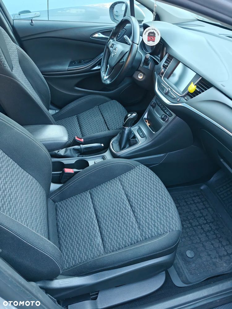 Opel Astra 1.4 T Enjoy - 9