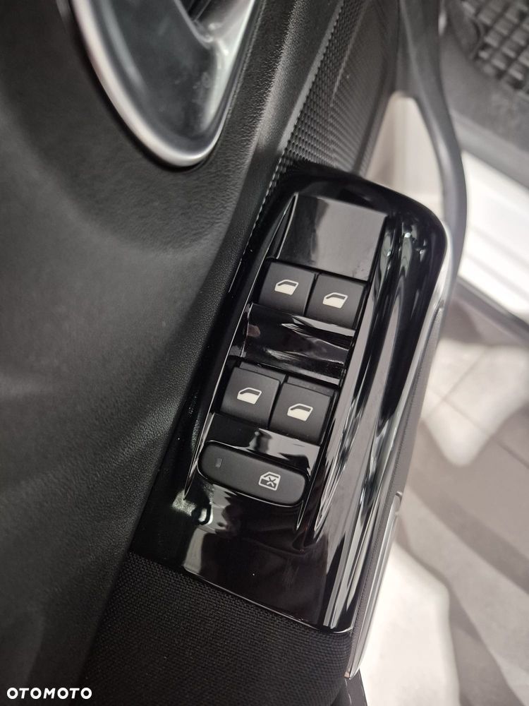 Citroën C3 1.2 PureTech Shine - 15