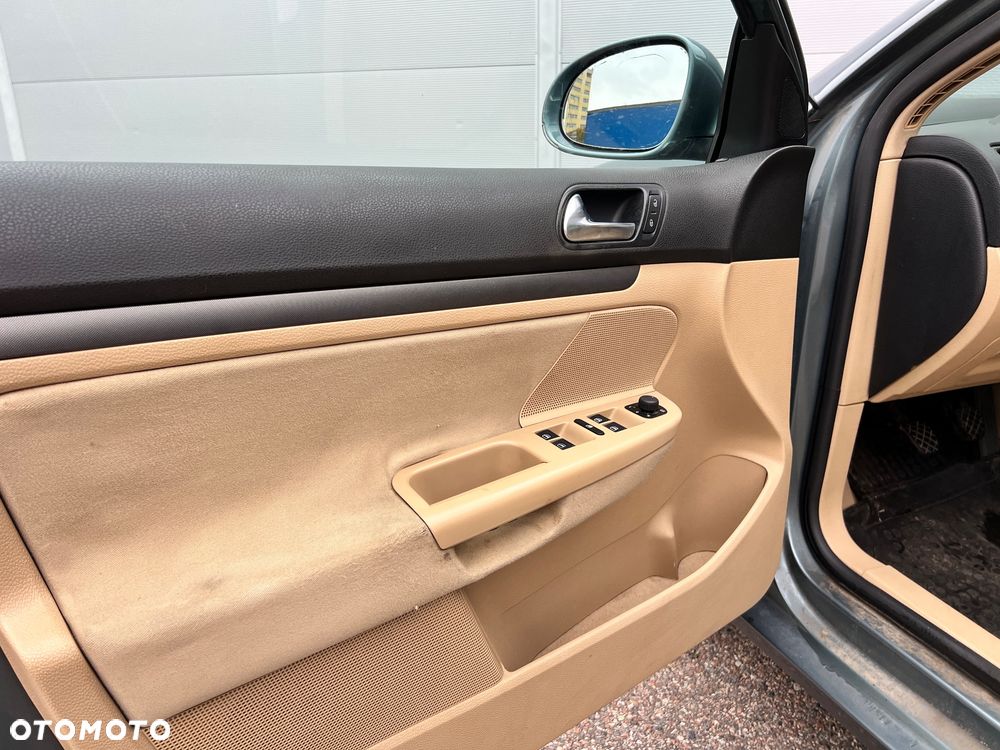 Volkswagen Golf - 13