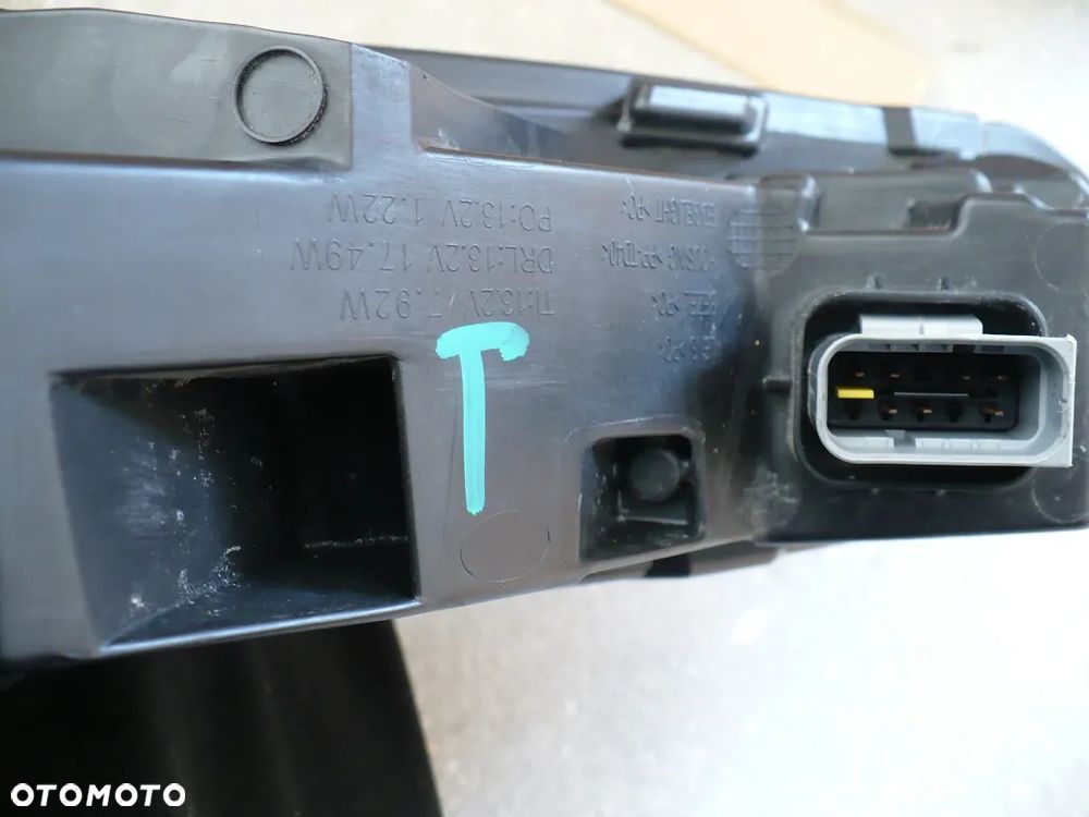 C5X C5 X 21-24 swiatlo do jazdy dziennej 9833775580 prawy hella eu. - 11