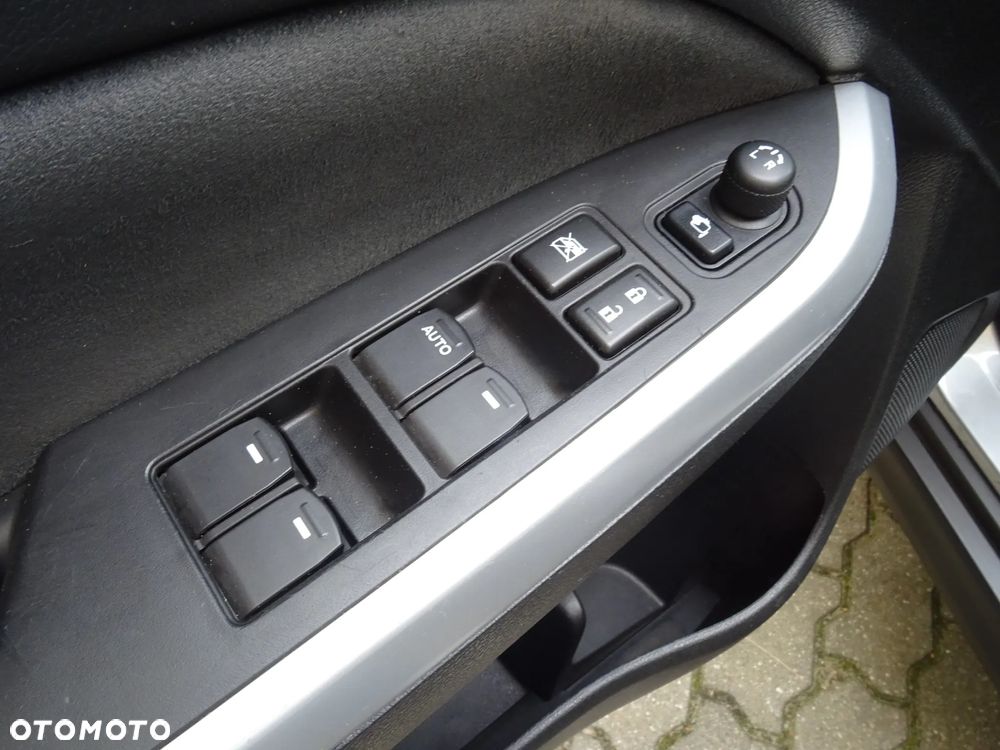 Suzuki Vitara 1.6 XLED 2WD - 17