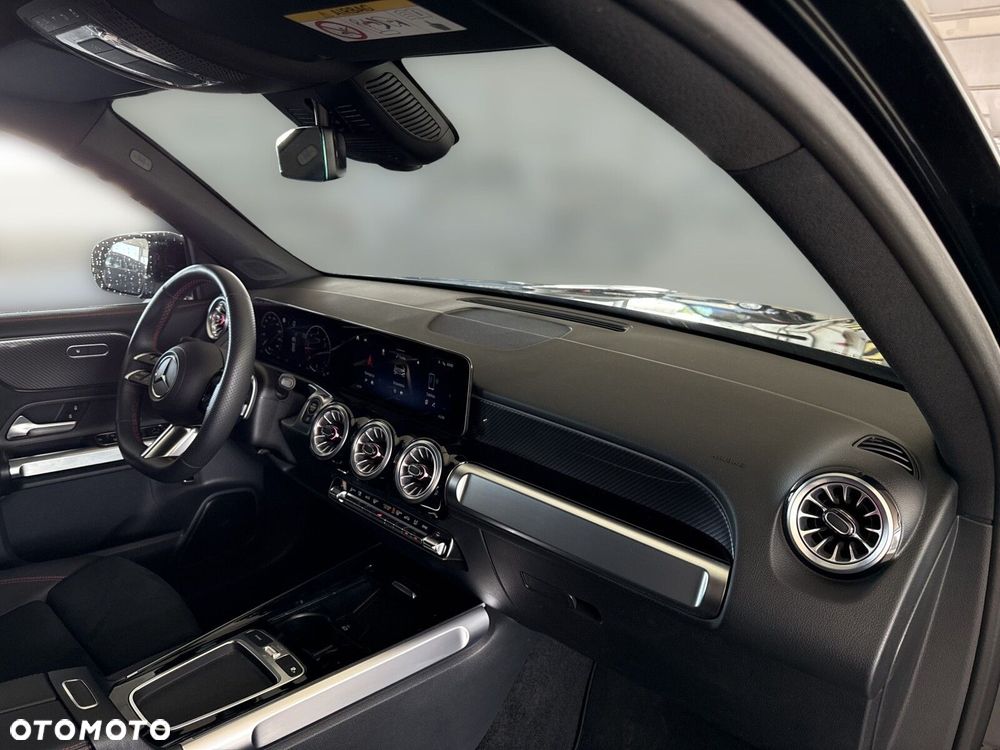 Mercedes-Benz GLB - 18