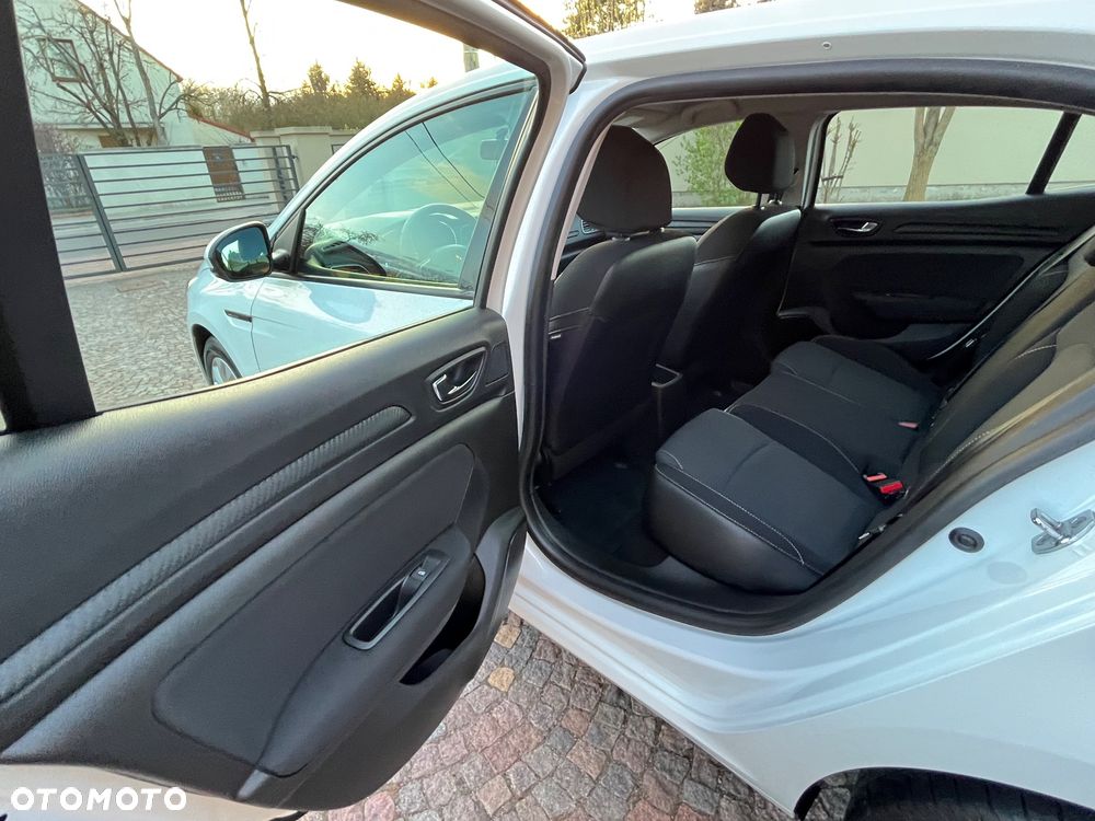 Renault Megane 1.6 SCe Life - 34