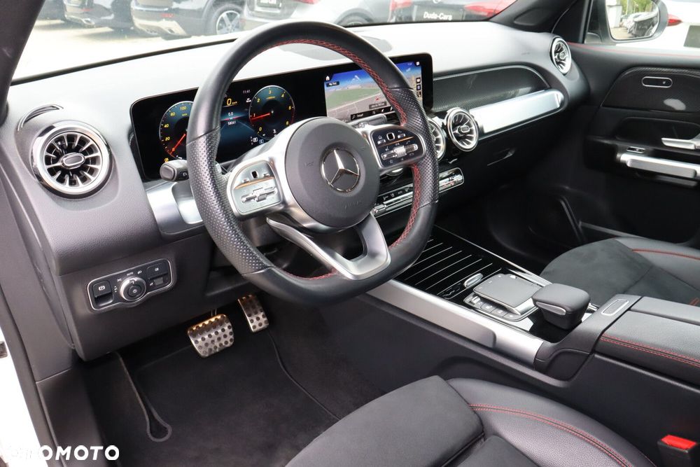 Mercedes-Benz GLB - 9