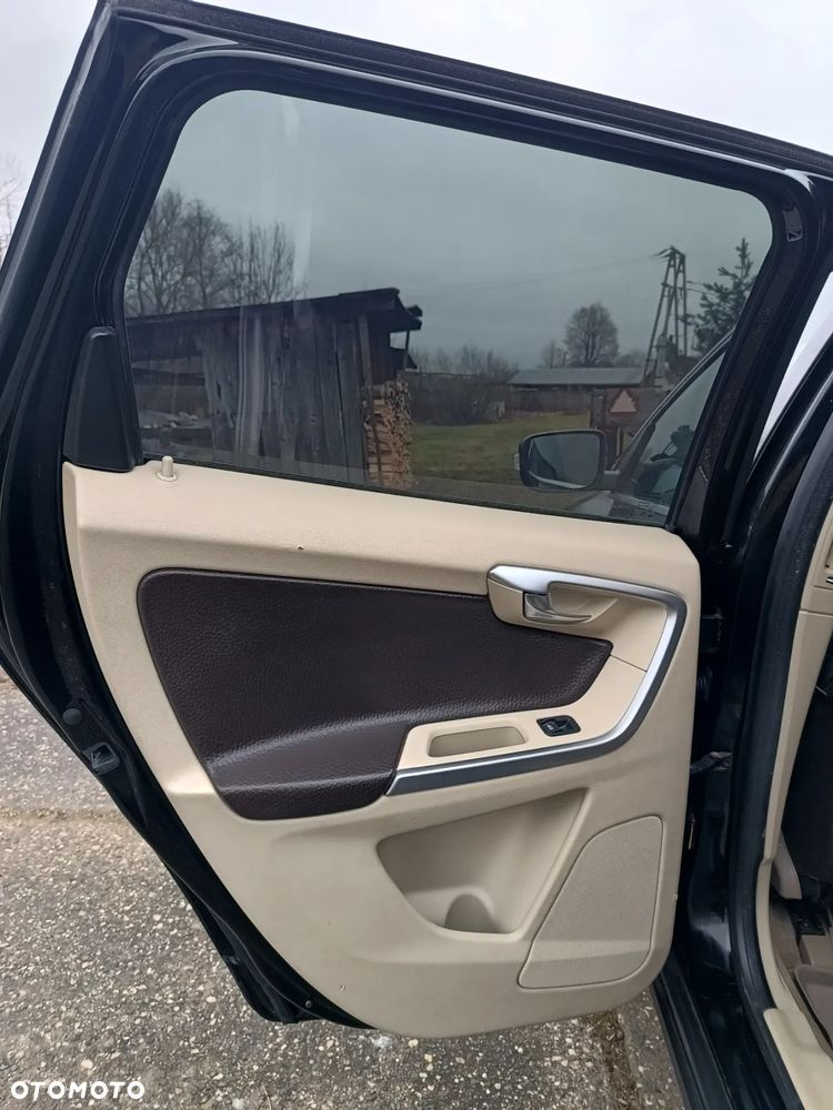 Volvo XC 60 D4 AWD Edition Pro - 23