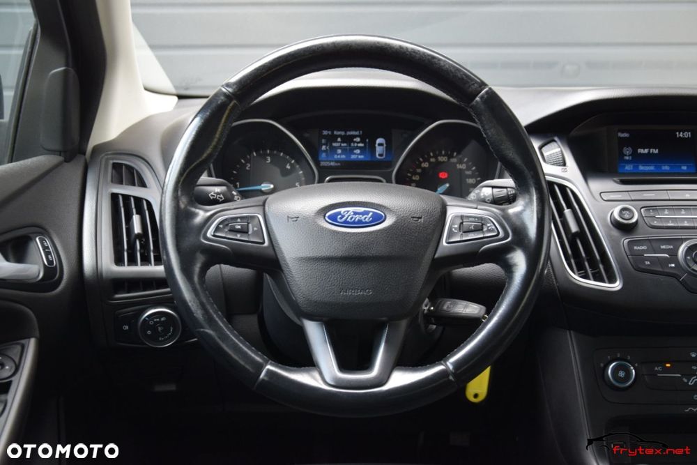 Ford Focus - 25
