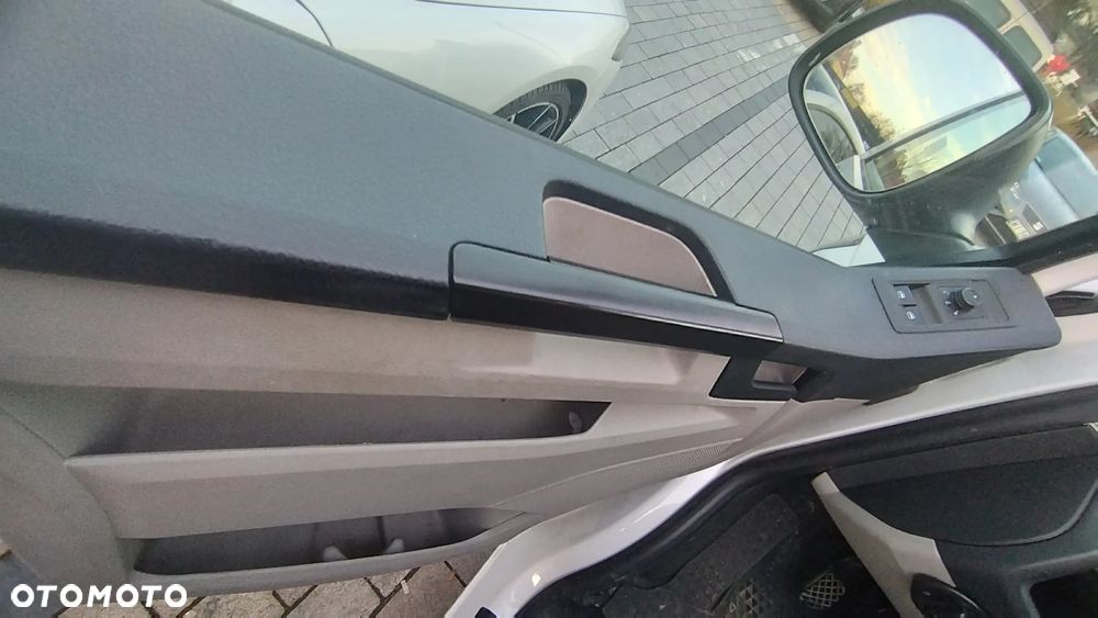 Volkswagen Transporter L1H1 - 11