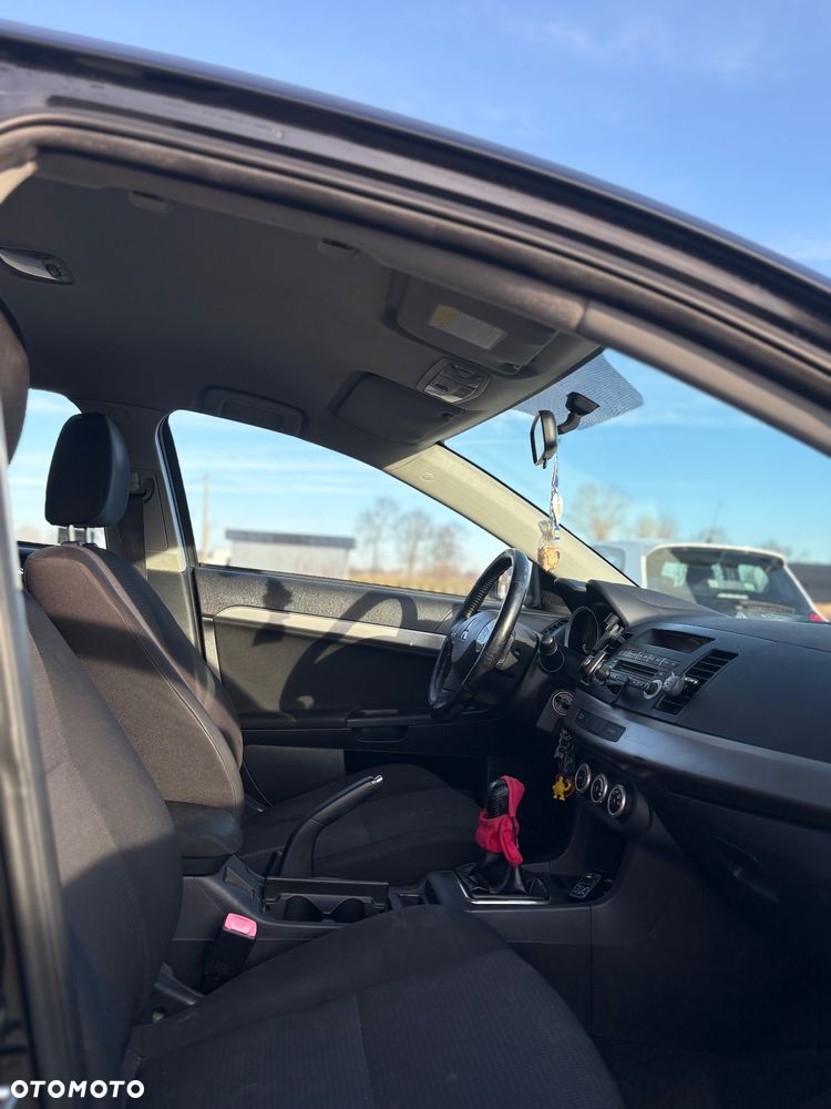 Mitsubishi Lancer 1.8 Intense - 9