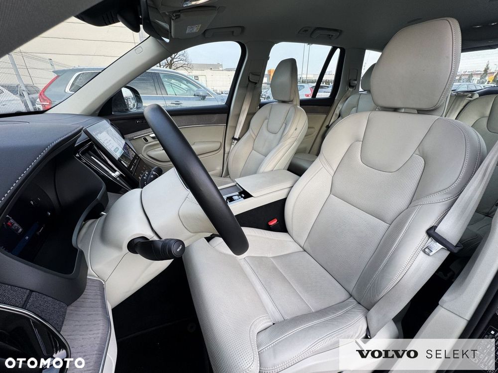 Volvo XC 90 - 31