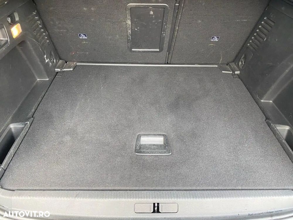 Peugeot 3008 BlueHDi 130 Stop & Start EAT8 Allure Business-Paket - 8