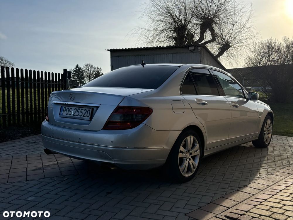 Mercedes-Benz Klasa C 320 CDI DPF 7G-TRONIC Avantgarde - 3