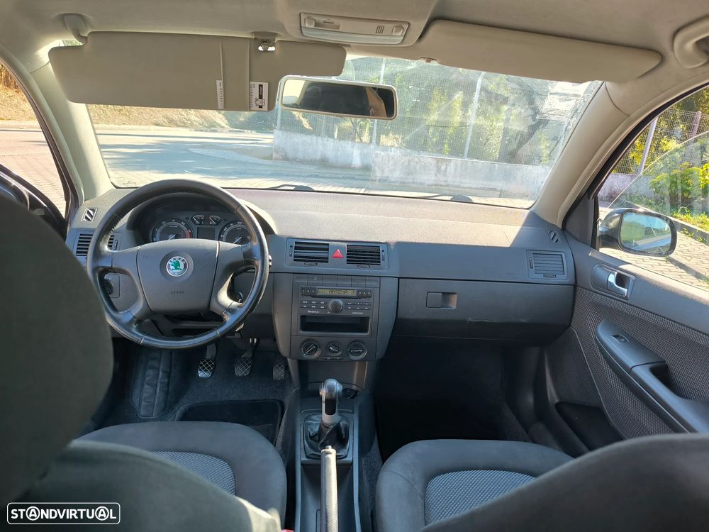 Skoda Fabia Break 1.4 Elegance - 9