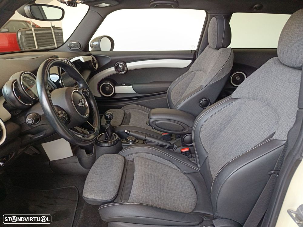 MINI 3 Portas Cooper D 60 Years Chili - 35