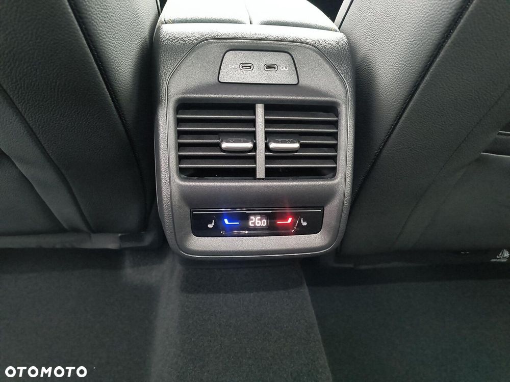 Skoda Superb 2.0 TSI Selection DSG - 36