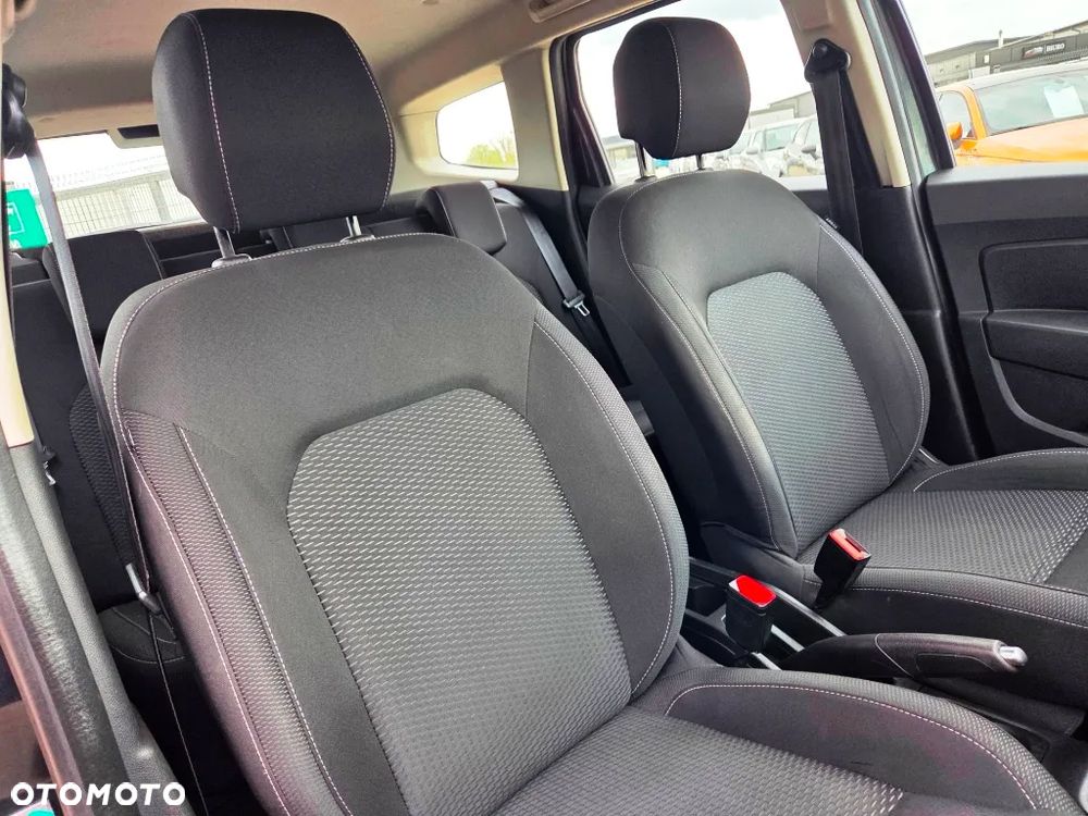 Dacia Duster 1.6 SCe Prestige - 33