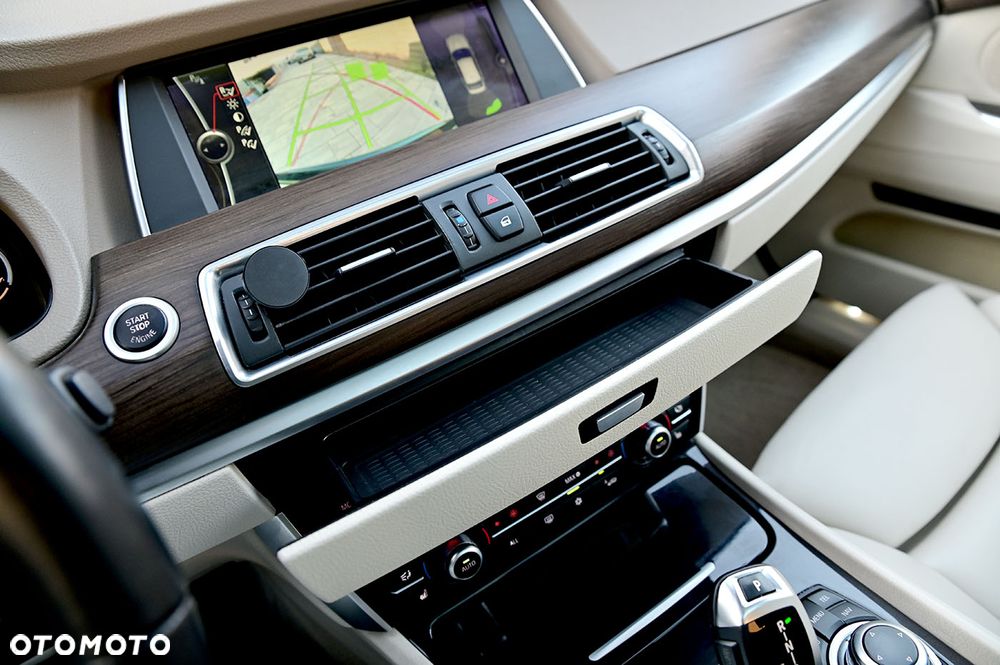 BMW Seria 5 530d xDrive - 17