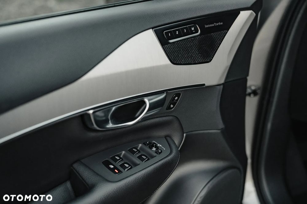 Volvo XC 90 T8 AWD Twin Engine Geartronic RDesign - 21