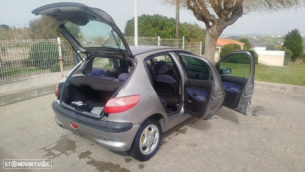 Peugeot 206 1.1 XR - 12