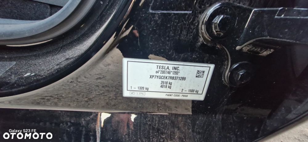 Tesla Model Y Long Range Dual Motor AWD - 21