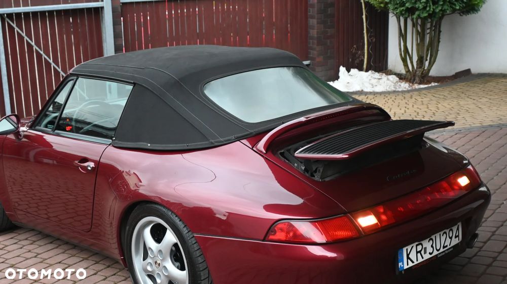 Porsche 911 Carrera - 11