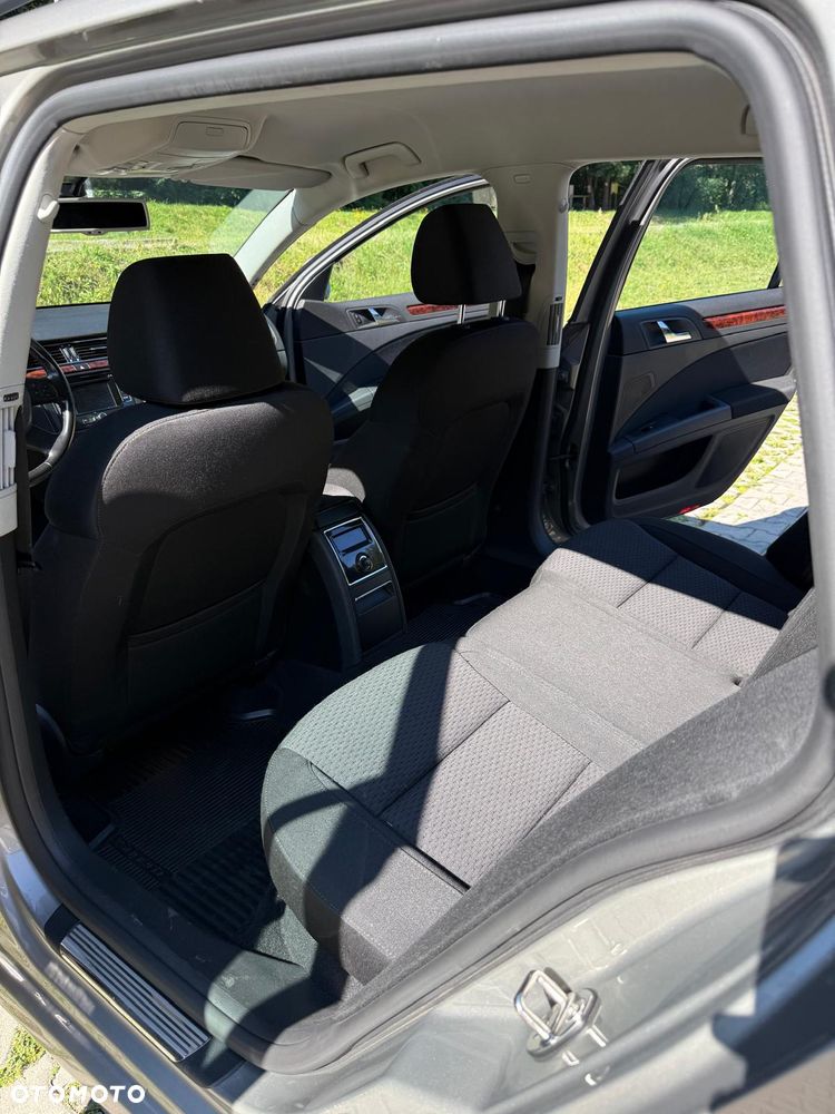 Skoda Superb 2.0 TDI Comfort DSG - 22