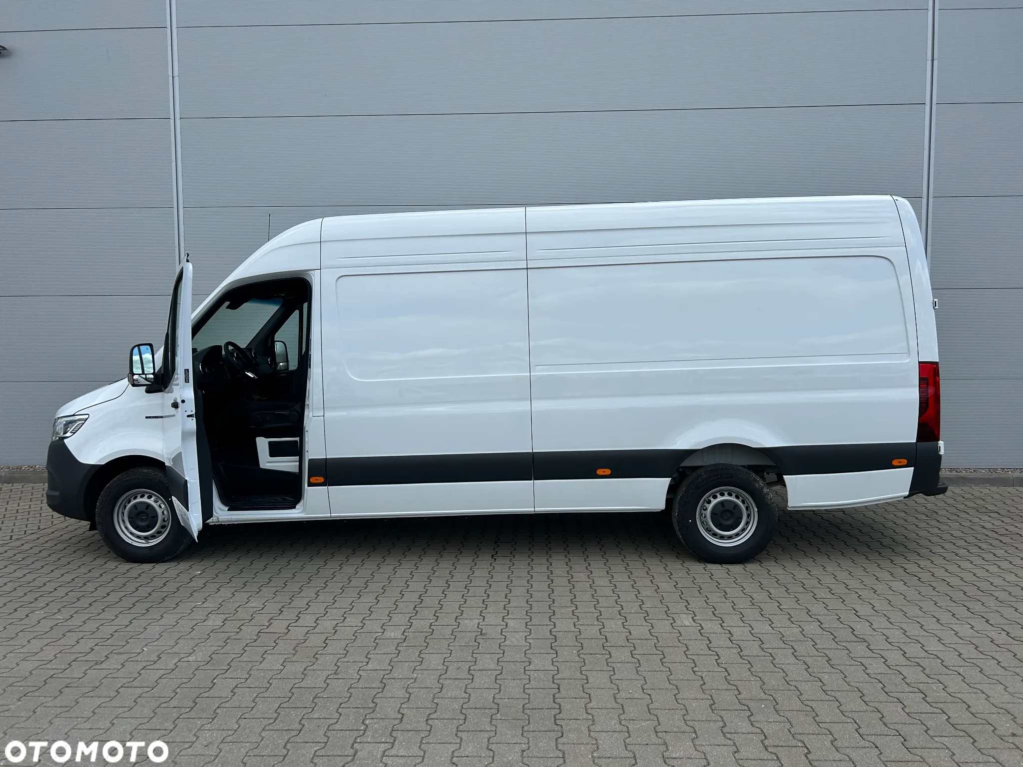 Mercedes-Benz eSPRINTER 314e FURGON DŁUGI - 2