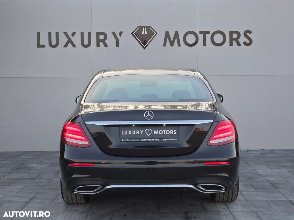 Mercedes-Benz E 220 d 4Matic 9G-TRONIC AMG Line - 28