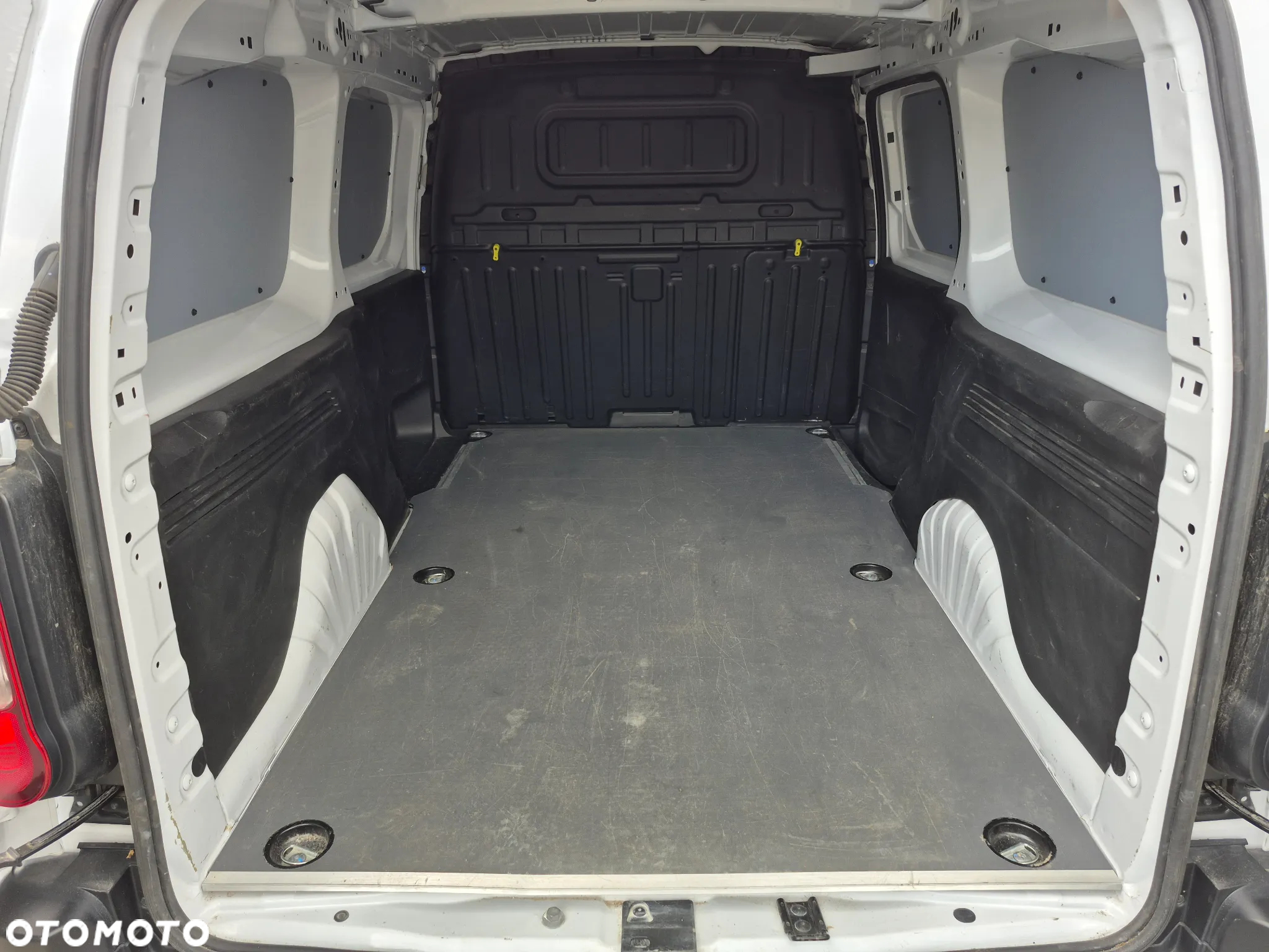 Toyota PROACE CITY LONG PARTNER - 13