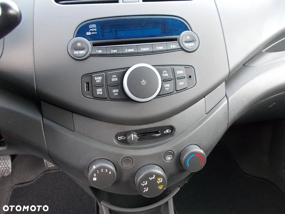 Chevrolet Spark 1.0 Base+ - 22