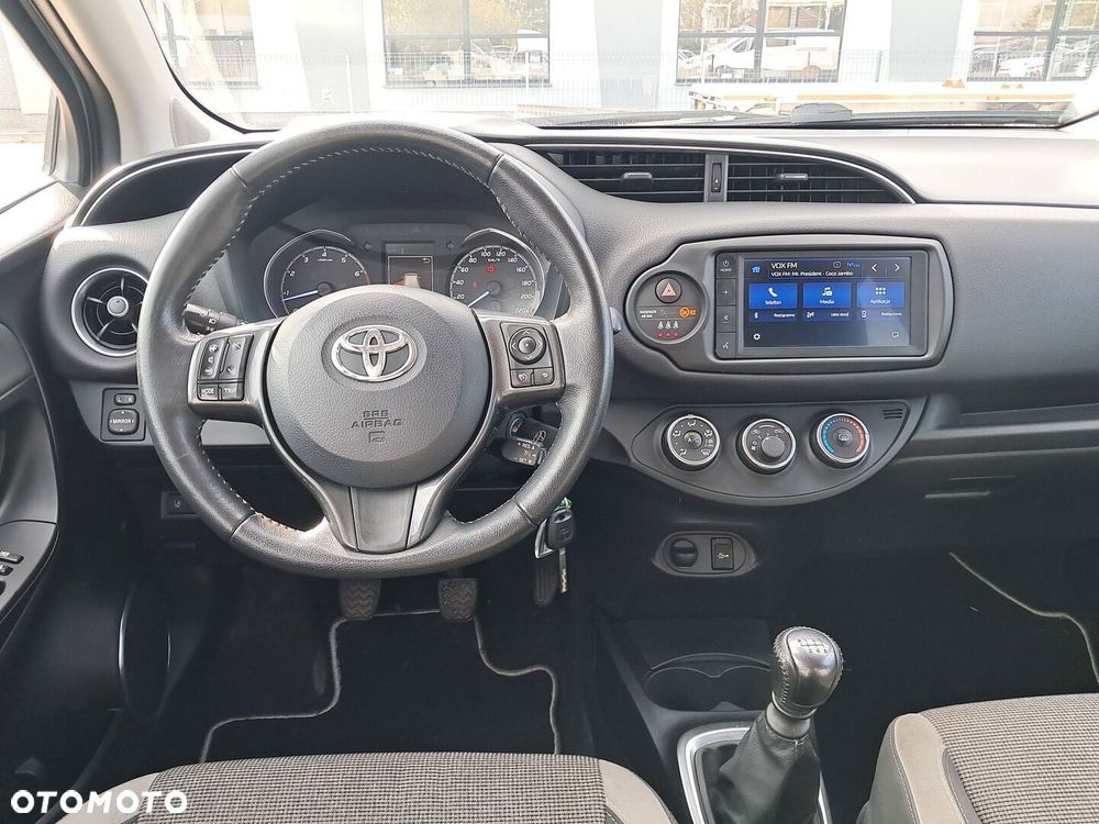 Toyota Yaris 1.5 Premium - 11