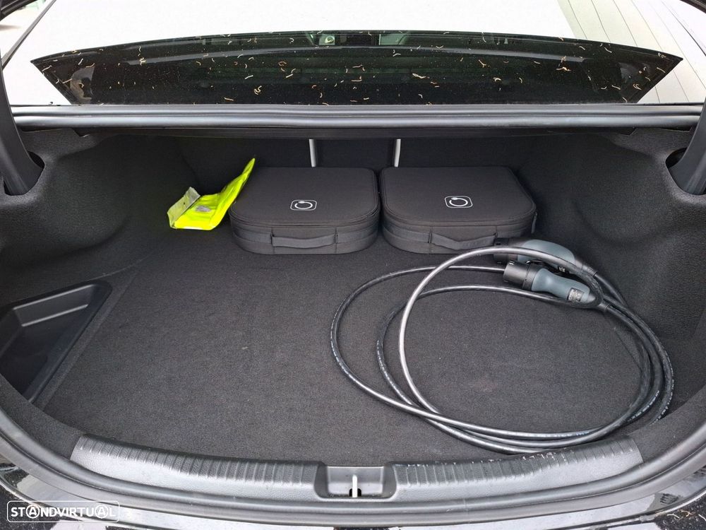 Mercedes-Benz C 300 e - 23