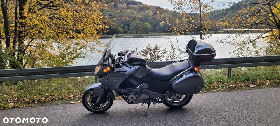 Honda NT - 9