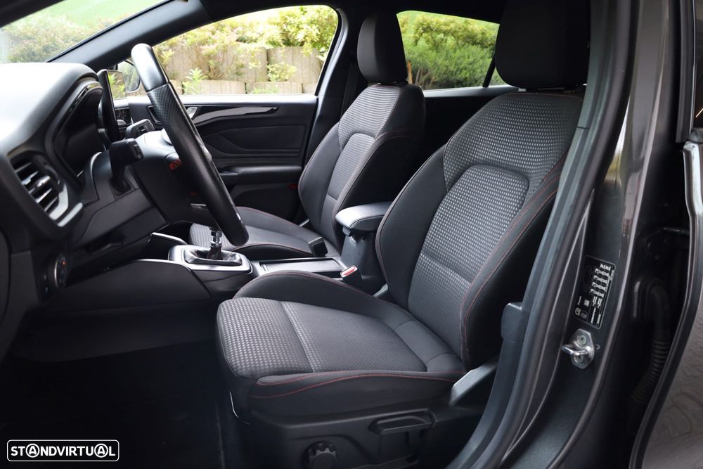 Ford Focus SW 1.0 EcoBoost MHEV ST-Line Aut. - 47