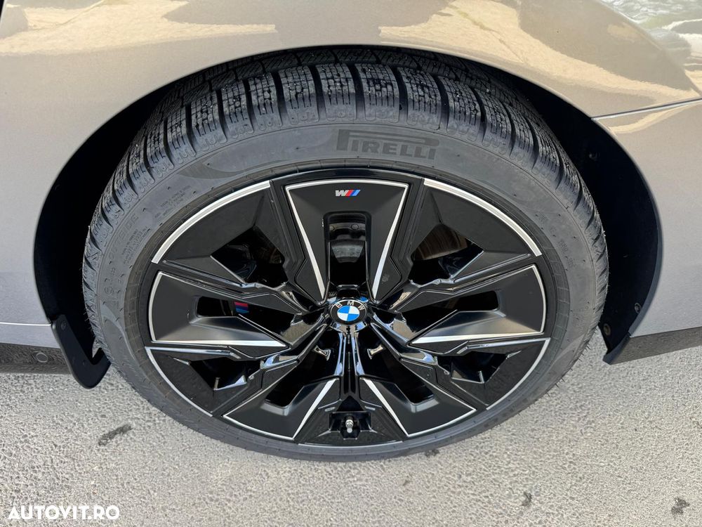 BMW M7 - 27